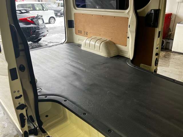 トヨタ ハイエースバン ２．８ ＤＸ ロング ディーゼルターボ ４ＷＤ R5年 (北海道) 99