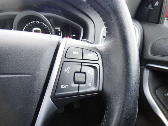 ボルボ Ｖ４０ Ｄ４ モメンタム ディーゼルターボ H29年 (東北) 99