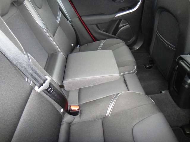 ボルボ Ｖ４０ Ｄ４ モメンタム ディーゼルターボ H29年 (東北) 99