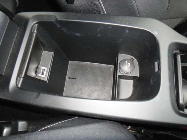 ボルボ Ｖ４０ Ｄ４ モメンタム ディーゼルターボ H29年 (東北) 99