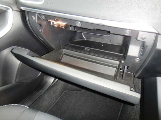 ボルボ Ｖ４０ Ｄ４ モメンタム ディーゼルターボ H29年 (東北) 99