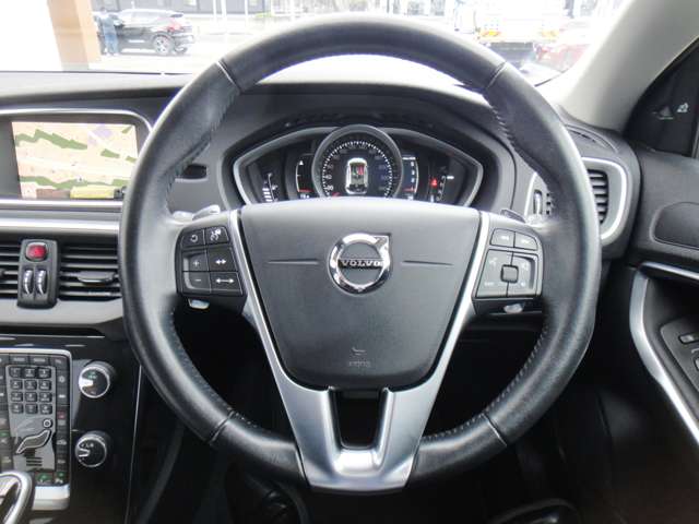 ボルボ Ｖ４０ Ｄ４ モメンタム ディーゼルターボ H29年 (東北) 99