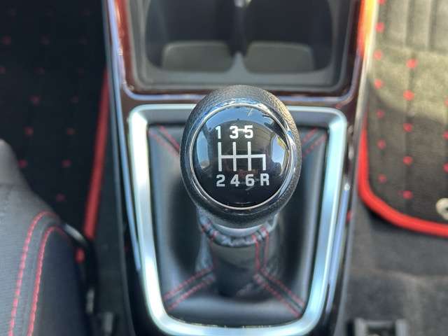 スズキ スイフト スポーツ １．４ スズキセーフティサポート非装着車 R5年 (東海) 99