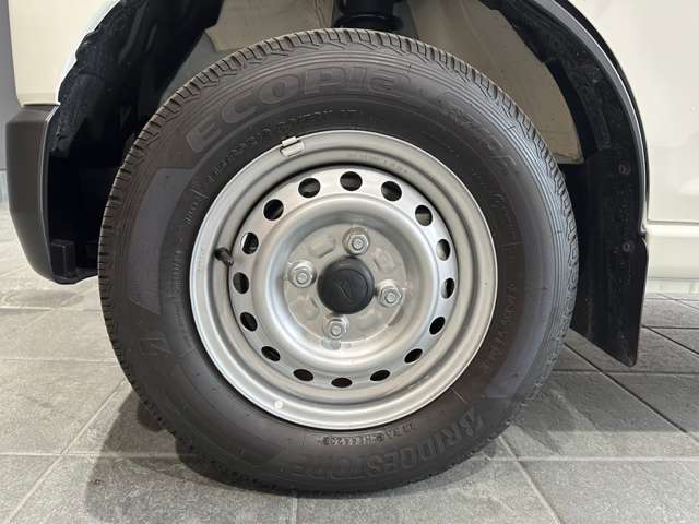 ダイハツ ハイゼットカーゴ ６６０ デラックス R6年 (近畿) 99