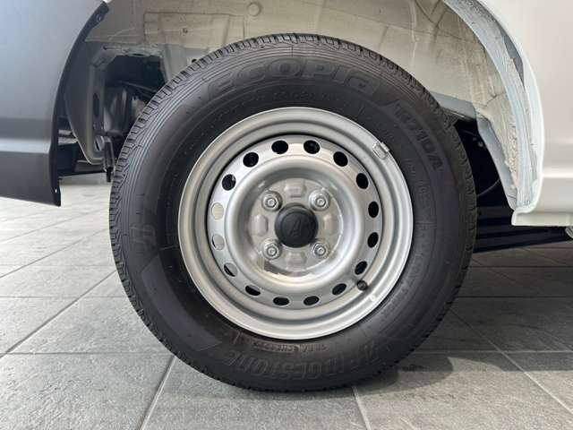 ダイハツ ハイゼットカーゴ ６６０ デラックス R6年 (近畿) 99