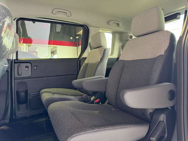 ホンダ フリード　ハイブリッド １．５ Ｅ：ＨＥＶ エアー ４ＷＤ R6年 (東北) 99