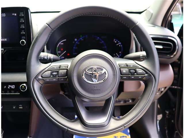 トヨタ ヤリスクロス　ハイブリッド １．５ ハイブリッド Ｚ R3年 (関東) 99