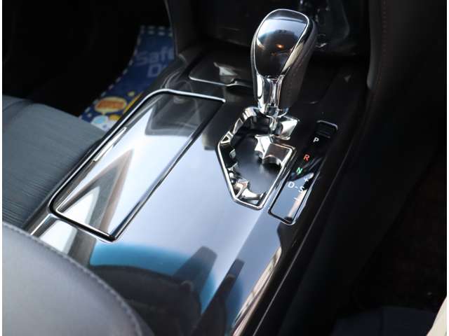 トヨタ クラウン　ハイブリッド ハイブリッド ２．５ Ｓ H25年 (関東) 99