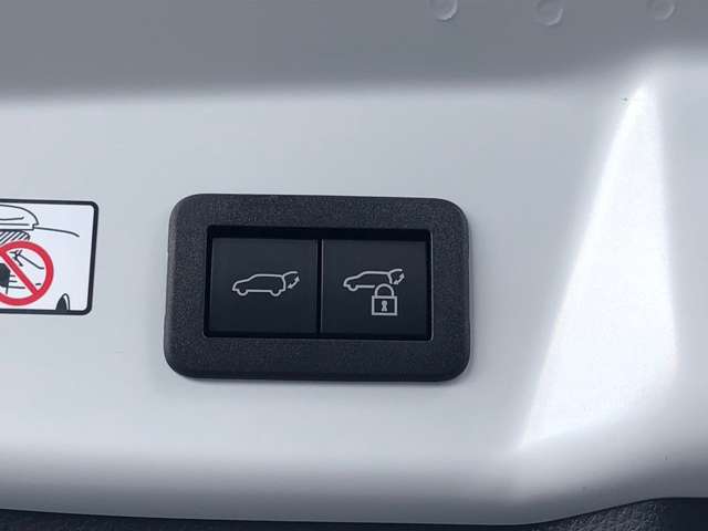 トヨタ プリウス ２．０ Ｚ R5年 (関東) 99