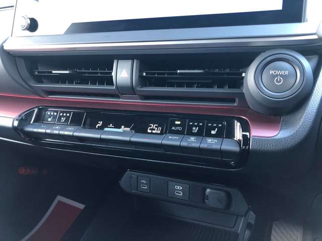 トヨタ プリウス ２．０ Ｚ R5年 (関東) 99