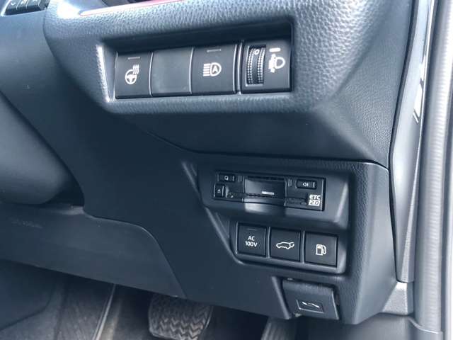 トヨタ プリウス ２．０ Ｚ R5年 (関東) 99