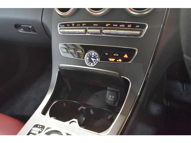 メルセデスベンツ Ｃクラスカブリオレ Ｃ１８０ スポーツ レザーエクスクルーシブパッケージ R1年 (関東) 99