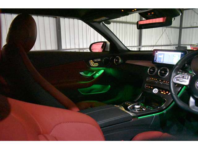 メルセデスベンツ Ｃクラスカブリオレ Ｃ１８０ スポーツ レザーエクスクルーシブパッケージ R1年 (関東) 99