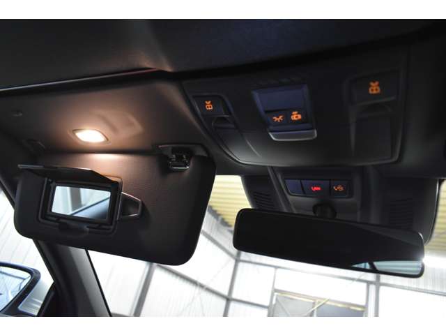 メルセデスベンツ Ｃクラスカブリオレ Ｃ１８０ スポーツ レザーエクスクルーシブパッケージ R1年 (関東) 99