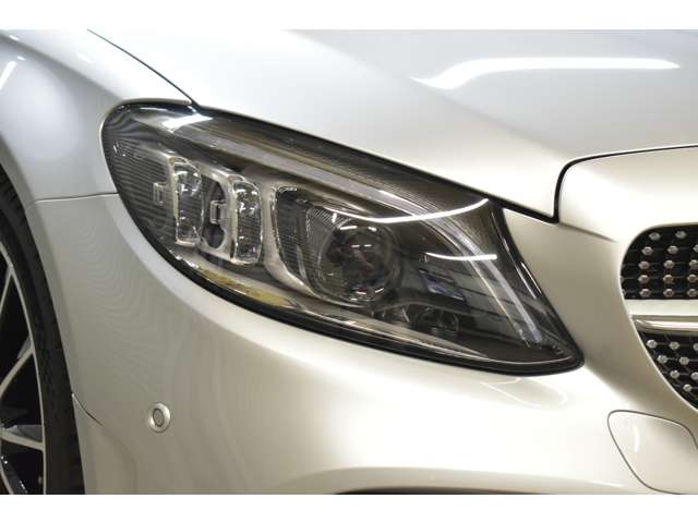 メルセデスベンツ Ｃクラスカブリオレ Ｃ１８０ スポーツ レザーエクスクルーシブパッケージ R1年 (関東) 99