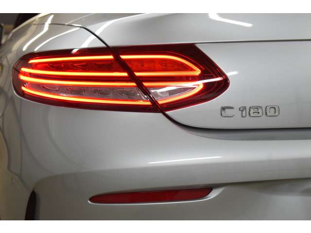 メルセデスベンツ Ｃクラスカブリオレ Ｃ１８０ スポーツ レザーエクスクルーシブパッケージ R1年 (関東) 99