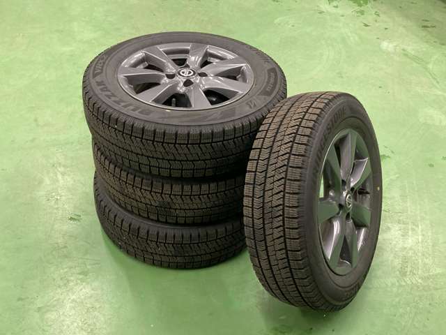 日産 ノート １．２ メダリスト Ｘ ＦＯＵＲ ブラックアロー ４ＷＤ H30年 (北海道) 99