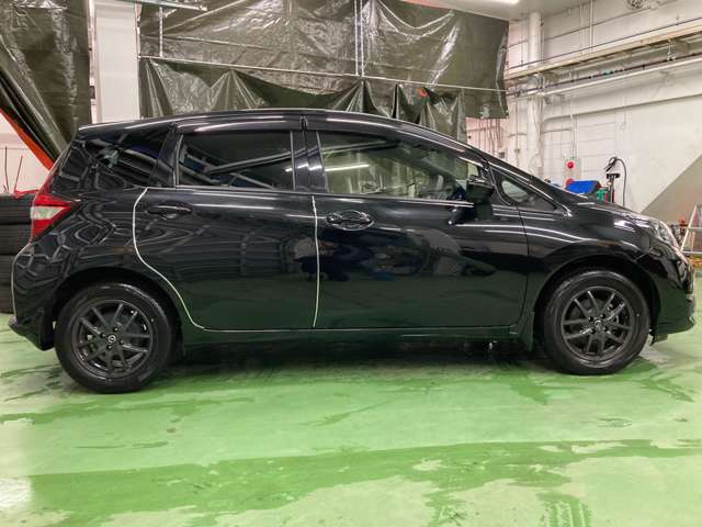 日産 ノート １．２ メダリスト Ｘ ＦＯＵＲ ブラックアロー ４ＷＤ H30年 (北海道) 99