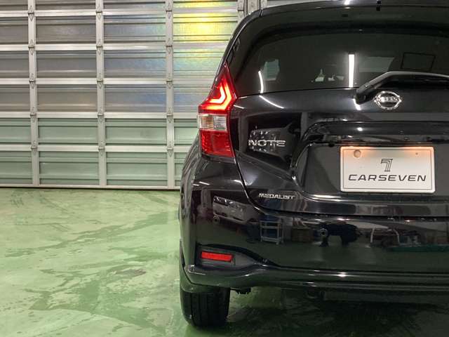 日産 ノート １．２ メダリスト Ｘ ＦＯＵＲ ブラックアロー ４ＷＤ H30年 (北海道) 99