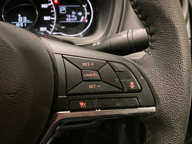 日産 ノート １．２ メダリスト Ｘ ＦＯＵＲ ブラックアロー ４ＷＤ H30年 (北海道) 99