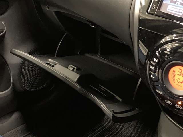 日産 ノート １．２ メダリスト Ｘ ＦＯＵＲ ブラックアロー ４ＷＤ H30年 (北海道) 99