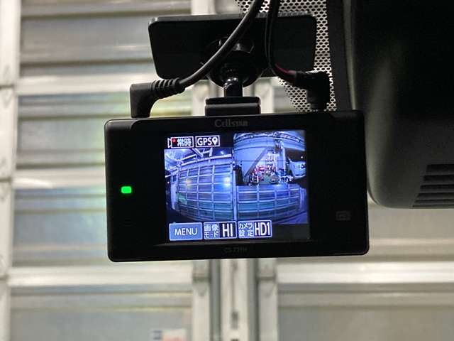 日産 ノート １．２ メダリスト Ｘ ＦＯＵＲ ブラックアロー ４ＷＤ H30年 (北海道) 99