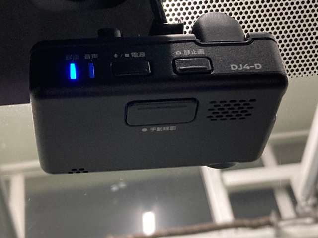 日産 ノート １．２ メダリスト Ｘ ＦＯＵＲ ブラックアロー ４ＷＤ H30年 (北海道) 99