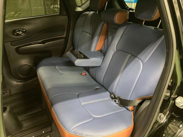 日産 ノート １．２ メダリスト Ｘ ＦＯＵＲ ブラックアロー ４ＷＤ H30年 (北海道) 99