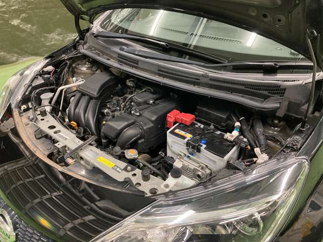 日産 ノート １．２ メダリスト Ｘ ＦＯＵＲ ブラックアロー ４ＷＤ H30年 (北海道) 99