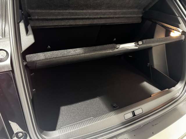 プジョー ｅ−２００８ ＧＴ R5年 (中国) 99