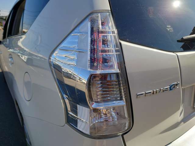 トヨタ プリウスΑ １．８ Ｇ H24年 (中国) 99