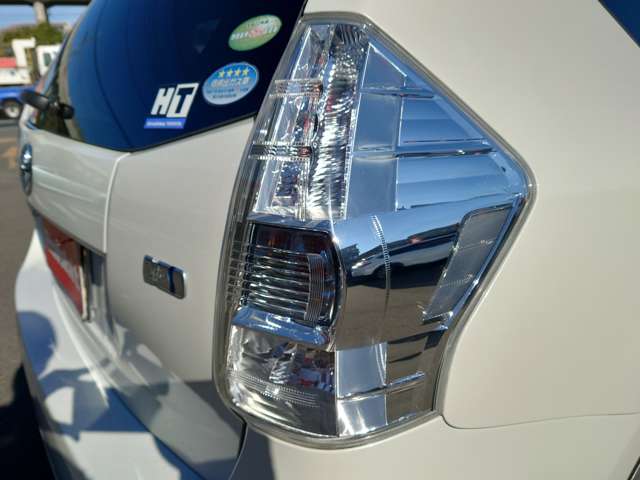 トヨタ プリウスΑ １．８ Ｇ H24年 (中国) 99