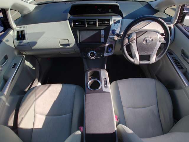 トヨタ プリウスΑ １．８ Ｇ H24年 (中国) 99