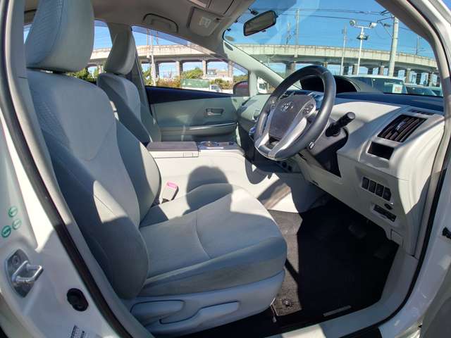 トヨタ プリウスΑ １．８ Ｇ H24年 (中国) 99