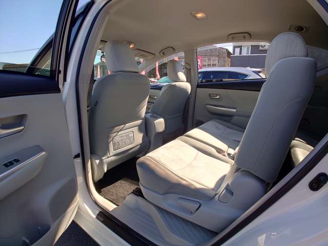 トヨタ プリウスΑ １．８ Ｇ H24年 (中国) 99