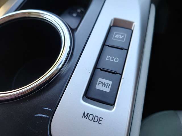 トヨタ プリウスΑ １．８ Ｇ H24年 (中国) 99