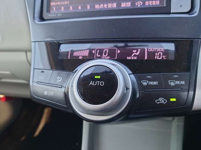 トヨタ プリウスΑ １．８ Ｇ H24年 (中国) 99