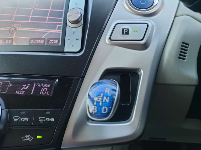 トヨタ プリウスΑ １．８ Ｇ H24年 (中国) 99