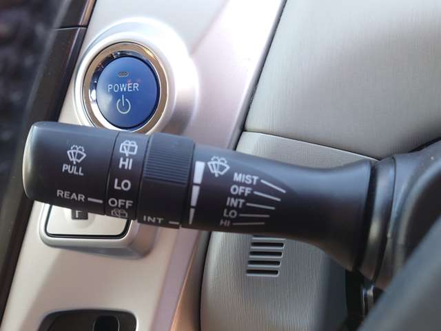 トヨタ プリウスΑ １．８ Ｇ H24年 (中国) 99