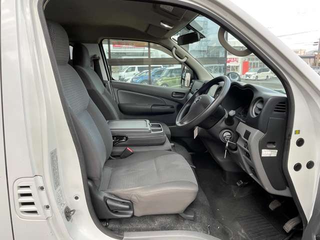 日産 ＮＶ３５０キャラバン ２．５ ＤＸ ロングボディ ディーゼルターボ ４ＷＤ H29年 (東北) 99