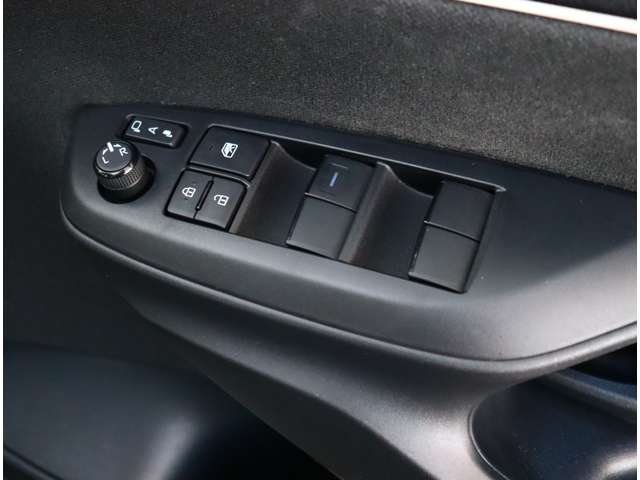 トヨタ ヤリス １．５ ハイブリッド Ｚ R2年 (関東) 99