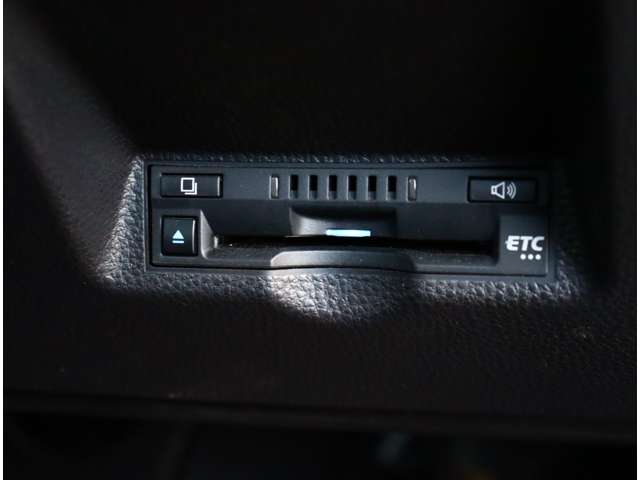 トヨタ ヤリス １．５ ハイブリッド Ｚ R2年 (関東) 99