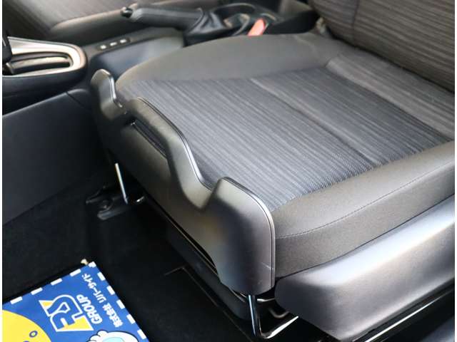 トヨタ ヤリス １．５ ハイブリッド Ｚ R2年 (関東) 99