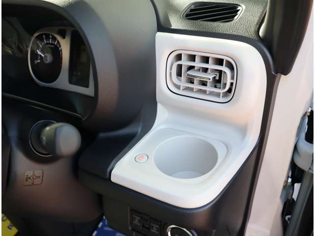 ダイハツ ムーヴ　キャンバス ６６０ ストライプス Ｇ R6年 (関東) 99