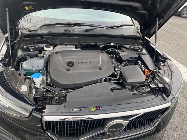 ボルボ ＸＣ４０ プラス Ｂ４ ＡＷＤ ４ＷＤ R6年 (東北) 99