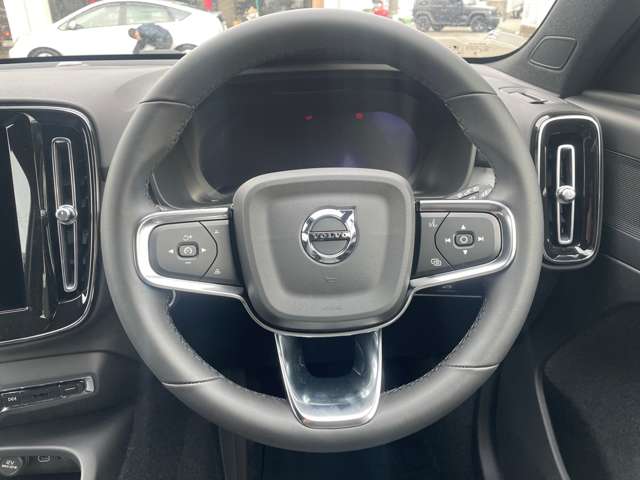 ボルボ ＸＣ４０ プラス Ｂ４ ＡＷＤ ４ＷＤ R6年 (東北) 99