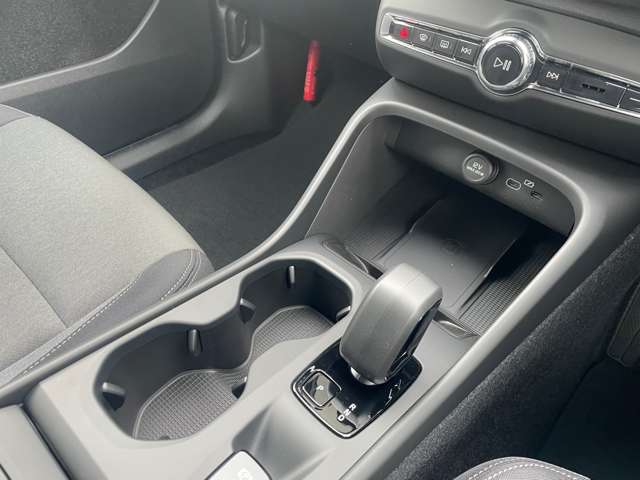 ボルボ ＸＣ４０ プラス Ｂ４ ＡＷＤ ４ＷＤ R6年 (東北) 99