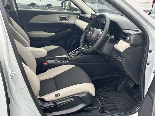 ホンダ ヴェゼル １．５ Ｅ：ＨＥＶ Ｚ R5年 (東海) 99