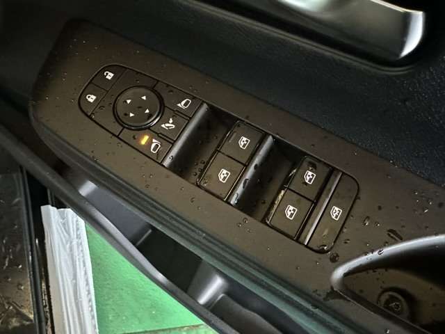 日産 セレナ ２．０ ハイウェイスターＶ Ｖセレクション R6年 (東海) 99