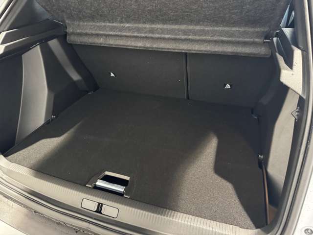 プジョー ＳＵＶ ２００８ ＧＴ R6年 (中国) 99